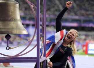 Sammi Kinghorn Makes History with First Paralympic Gold Win news-05092024-151023