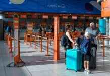 Travel Hack: EasyJet Loophole for Extra Hand Luggage Allowance news-05092024-152347