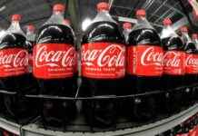 Coca-Cola Apologizes for Discontinuing 2 Popular Coke Flavors news-13092024-135554