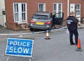 Car Crash Causes Damage to House on Winnock Road, Colchester news-21092024-123005