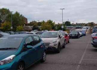 Traffic Chaos: Colchester Hospital Staff Face Two-Hour Queues Due to ‘Out of Sync’ Traffic Lights news-26092024-055223