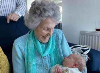 Honoring the Legacy of a WWII Veteran: Tributes to a 103-Year-Old Great-Great-Grandmother news-10102024-050858