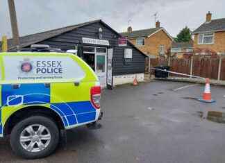 Investigation underway for burglary at antiques shop: Thousands of pounds worth of goods stolen news-10102024-171130