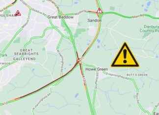 Increased Traffic Due to Police Presence on Busy Essex Road news-31102024-023043