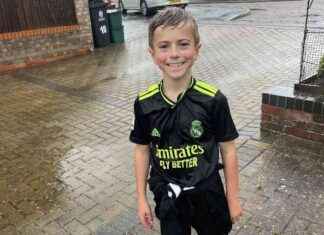 9-Year-Old Boy Runs 100km to Support Tendring Police Christmas Tree Appeal news-31102024-083139