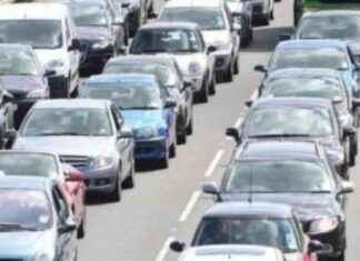 Traffic Alert: A12 Partially Blocked in Both Directions Due to Crash and Obstructions news-19112024-130101