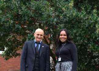 Students Engage in Annual Green Careers Event Promoting Sustainability in Visuals news-29112024-173108