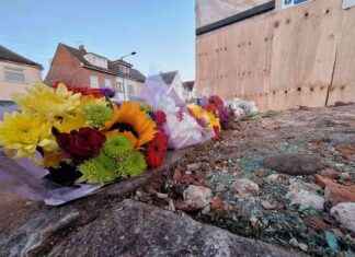 Tributes to Students Killed in Magdalen Street Crash tributes-to-students-killed-in-magdalen-street-crash
