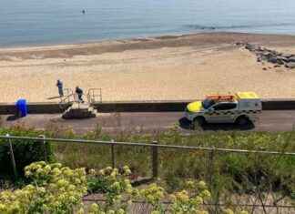Reported Discovery of Unexploded Bomb on Clacton Beach reported-discovery-of-unexploded-bomb-on-clacton-beach