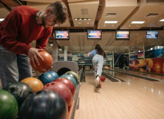 Strike Bowling Perth: Why It’s The Ultimate Family Fun Destination