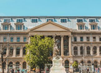 Perth Town Hall Secrets Revealed: Why Visit This Iconic Landmark?